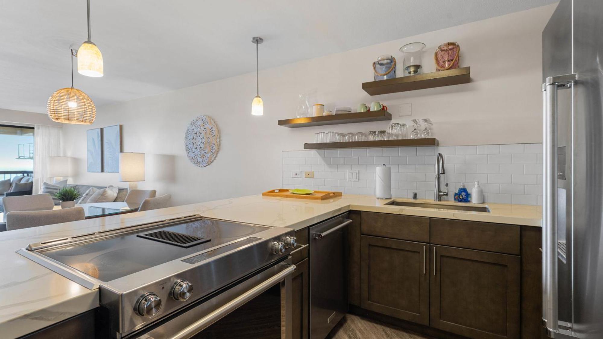 Luxury Oceanfront 2 Bedroom Apartment At Waikiki Beach Tower ホノルル エクステリア 写真