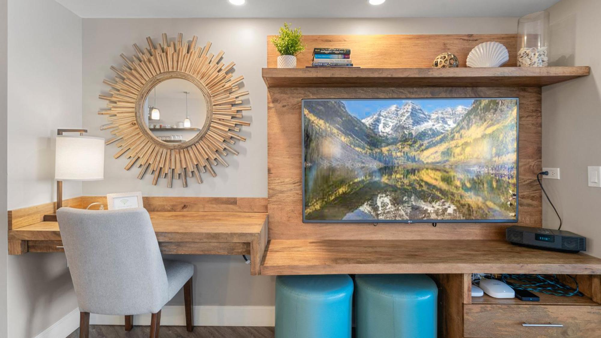 Luxury Oceanfront 2 Bedroom Apartment At Waikiki Beach Tower ホノルル エクステリア 写真